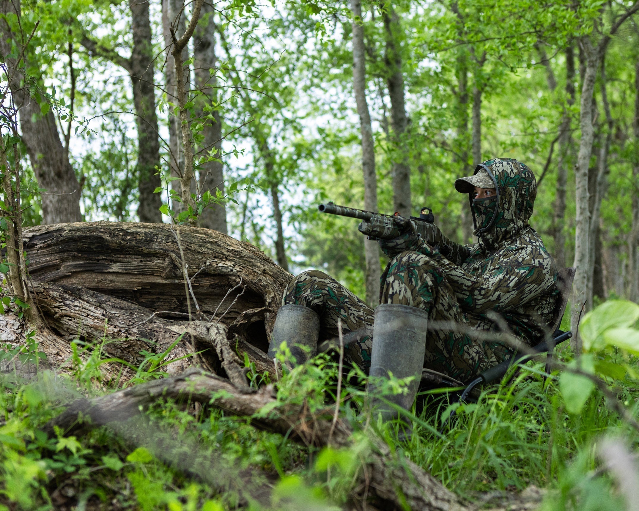 Beat the Bugs and the Heat: Top Picks for Lightweight Hunting Gear